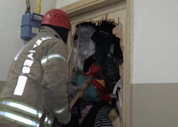 Emekli öğretmenin cansız bedeni çöp evinde bulundu