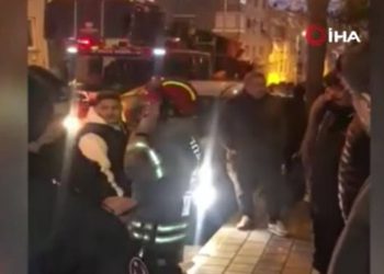 Emekli öğretmenin cesedi çöp evde bulundu