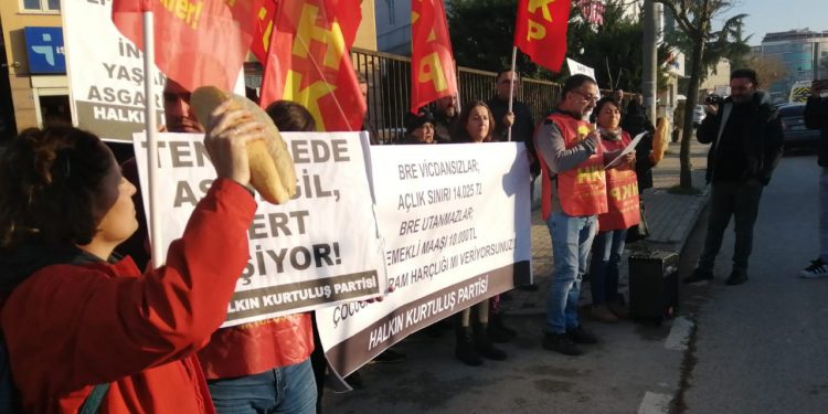Emekli zammı protestosu: Çocuğa bayram harçlığı mı veriyorsunuz?