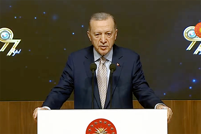 Erdoğan, ‘eksen kayması’ eleştirilerine cevap verdi: Türkiye, asıl eksenini bulmuştur