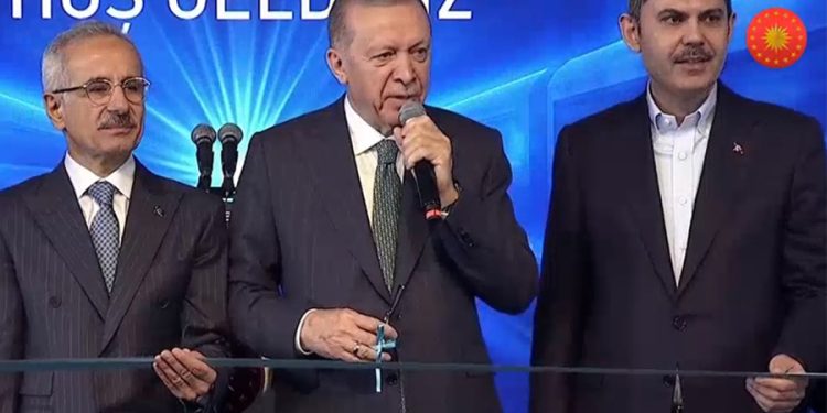 Erdoğan: ”Muradınıza ermek istiyorsanız, Murat’a sahip çıkacaksınız”