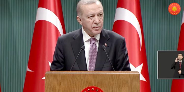 Erdoğan açıkladı; SSK ve Bağkur emeklilerinin zam oranı yüzde 5 daha artırıldı!