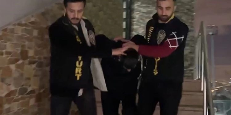Esenyurt’ta 10 kişiyi bıçaklayan saldırgan yakalandı