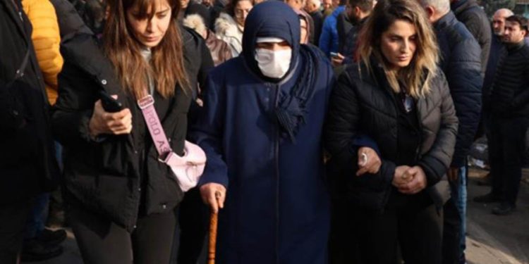 Eşi, Tahir Demiştaş’ı son yolculuğuna uğurladı: Münker ve Nekir geliyor, korkmayasın; Allah’a emanet ol