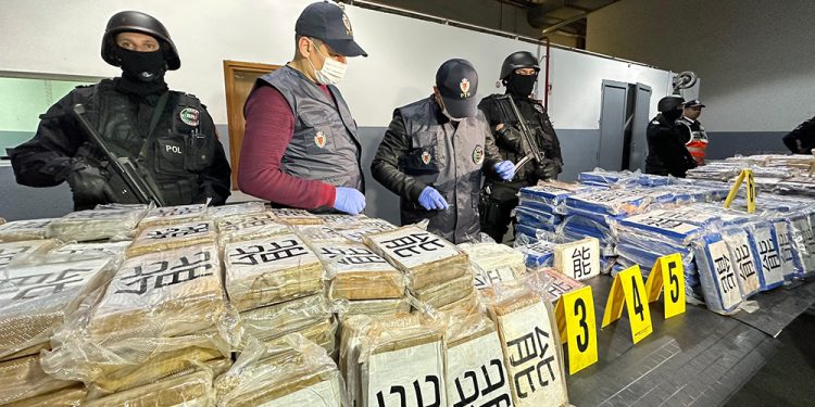 Fas’ta durdurulan bir gemide 1,48 ton kokain ele geçirildi; varış noktası Türkiye!