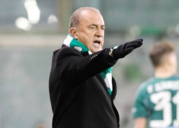Fatih Terim yönetimindeki Panathinaikos, Yunanistan Kupası'nda Olympiakos'u eledi