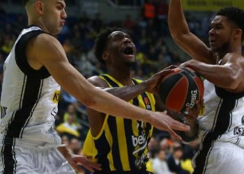 Fenerbahçe'de sakatlık haberi: Nigel Hayes Davis'den üzen haber geldi