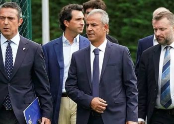 Fenerbahçe'de transfer haftası; iki yıldız için yanıt bekleniyor