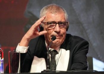 Fernando Santos Beşiktaş’a imzayı attı: “Sahaya ölmeye çıkmalıyız!”