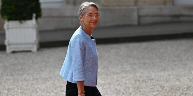 Fransa Başbakanı Borne istifa etti