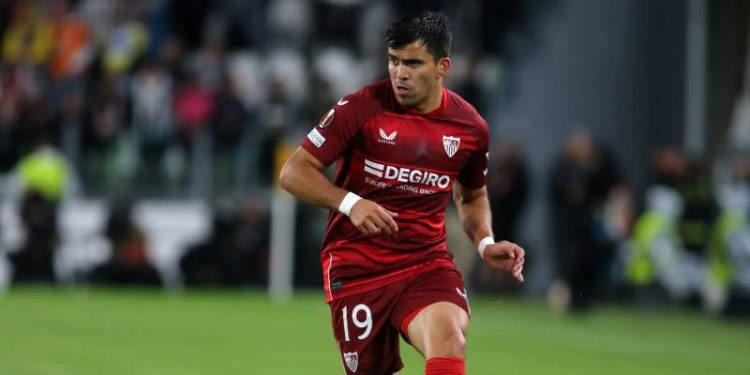 Galatasaray'dan sol beke Acuna hamlesi