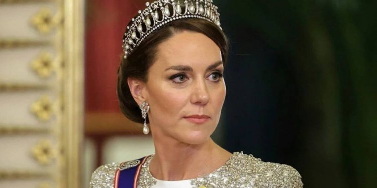 Galler Prensesi Kate ameliyat oldu