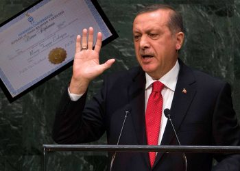 HKP, peşini bırakmıyor; Erdoğan’ın diplomasını Anayasa Mahkemesi’ne taşıdı