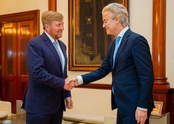 Hollanda Kral’ı Alexander Wilders ve Timmermans ile görüştü