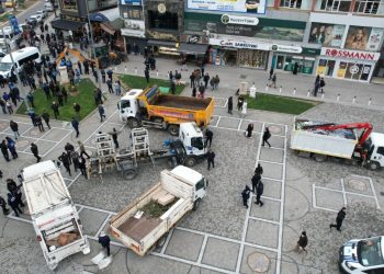 İdare Mahkemesi, Üsküdar Belediyesi'nin İBB'nin Ramazan Etkinliği iptali için açtığı davayı reddetti