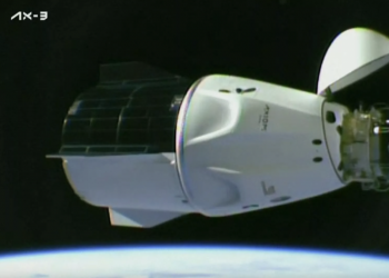 İlk Türk astronotu taşıyan Dragon uzay aracı Uluslararası Uzay İstasyonu’yla kenetlendi
