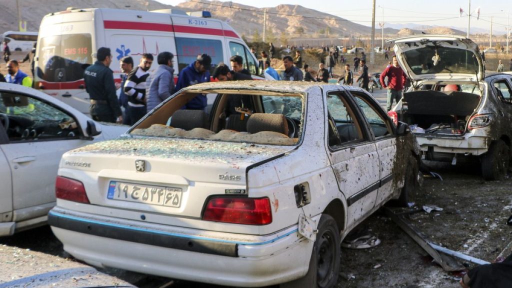 İran'da yaklaşık 100 kişinin öldüğü bombalı saldırıyı IŞİD üstlendi