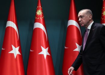 'İşe yaramayacağını, beni dinlemeyeceğini biliyorum ama Erdoğan'ı uyarmak isterim'