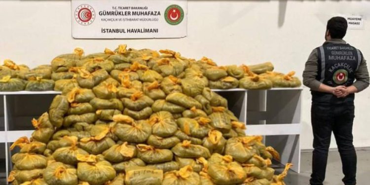 İstanbul Havalimanı'nda uyuşturucu operasyonu: 568 kilogram ele geçirildi