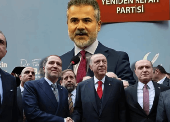 İstanbul için pazarlık iddiaları konuşuluyordu: AKP Yeniden Refah ile ittifak görüşmesini erteledi