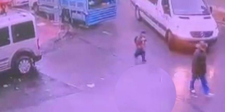 İstanbul’da okul servisinin çarptığı 5 yaşındaki çocuk öldü