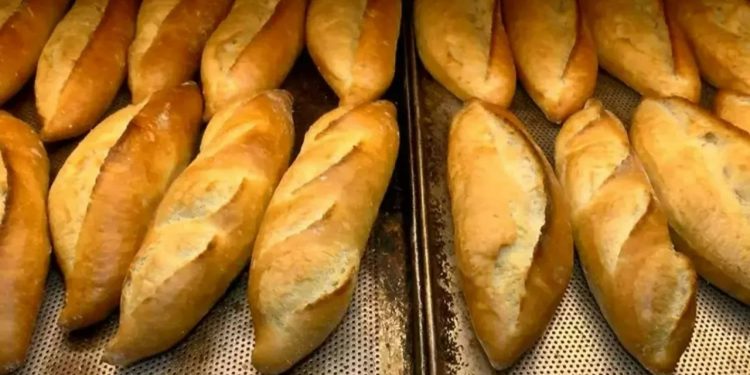 İzmir'de halk ekmeğe zam gelmedi