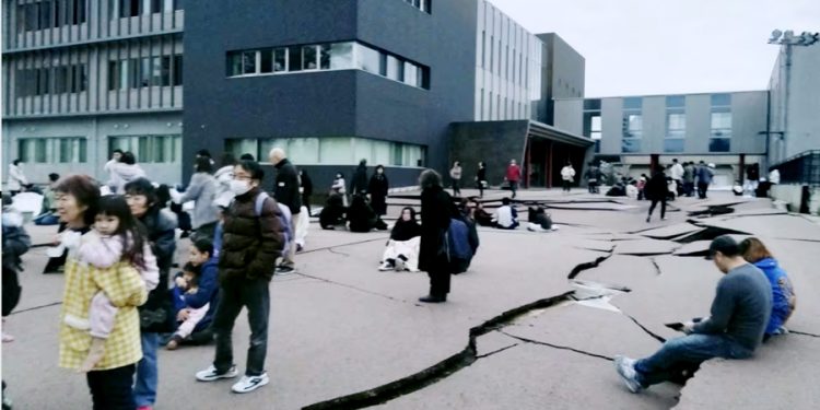 Japonya’da 7,6 büyüklüğünde deprem; Tsunami alarmı verildi