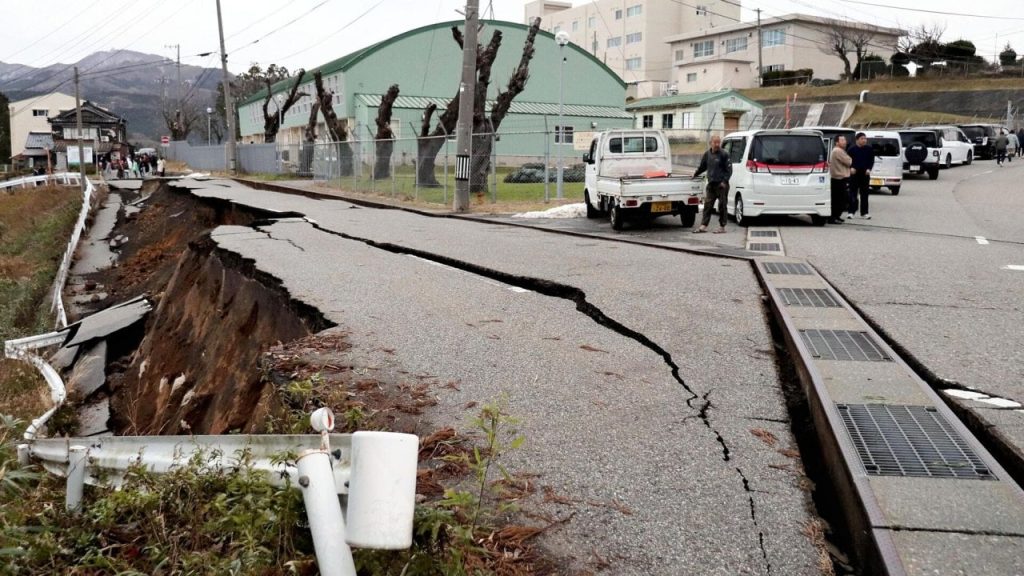 Japonya'da 7.6 büyüklüğünde depremde ölü sayısı 55'e çıktı