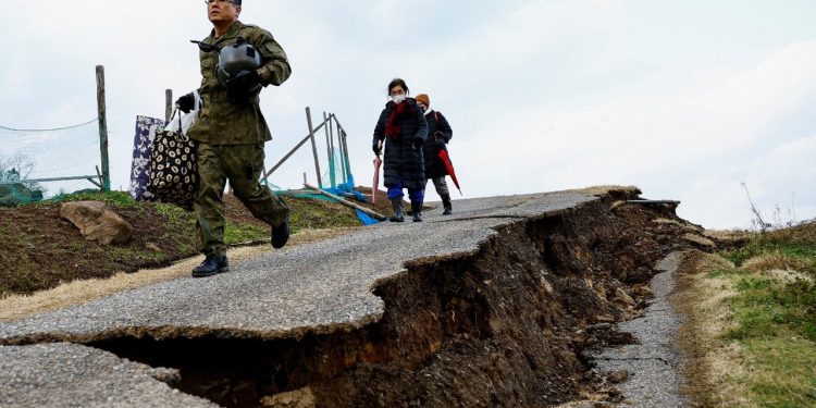 Japonya'daki depremlerde ölenlerin sayısı 161'e yükseldi