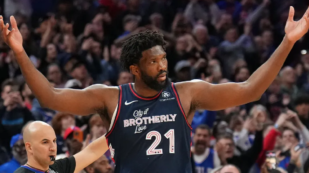 Joel Embiid 70 sayı attı: Philadelphia 76ers tarihine geçti