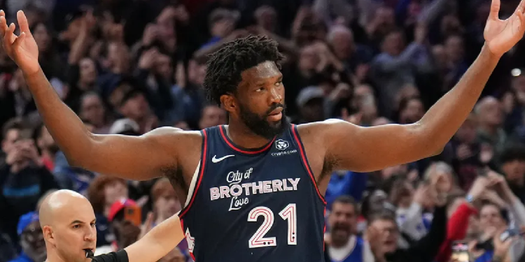 Joel Embiid 70 sayı attı: Philadelphia 76ers tarihine geçti