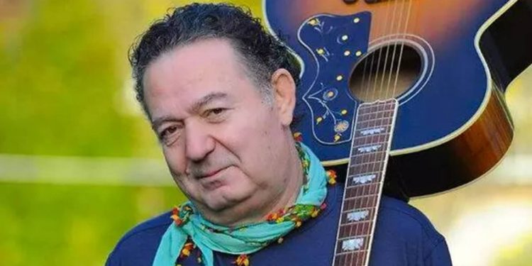 Kayahan’ın hayatı film oluyor: Gündemde hangi oyuncular var?