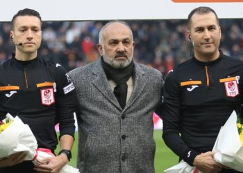 Kayserispor Başkanı'ndan 'Faruk Koca' hatırlatmalı hakem eleştirisi: Çiçek vermekle hata etmişiz
