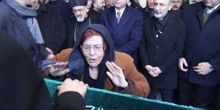 Kilise saldırısında öldürülen Tuncer Cihan toprağa verildi: “Onun şansızlığı o anda orada bulunması”