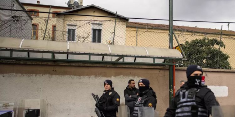 Kilise saldırısını IŞİD üstlendi, Ali Yerlikaya açıklama yaptı: Zanlıların DEAŞ’lı olduklarını değerlendiriyoruz