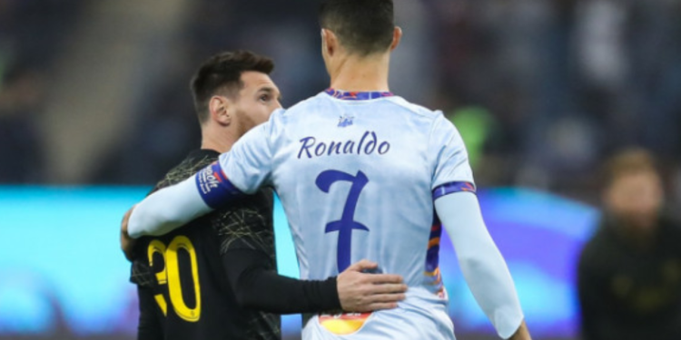 Messi ile Ronaldo karşı karşıya geliyor