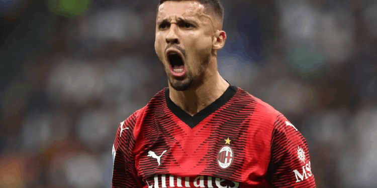 Milan CEO'su müjdeyi verdi: Fenerbahçe yıldız oyuncunun transferini bitirdi