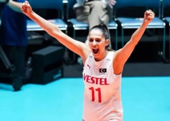 Milli voleybolcu, Japonya'daki depreme yakalandı