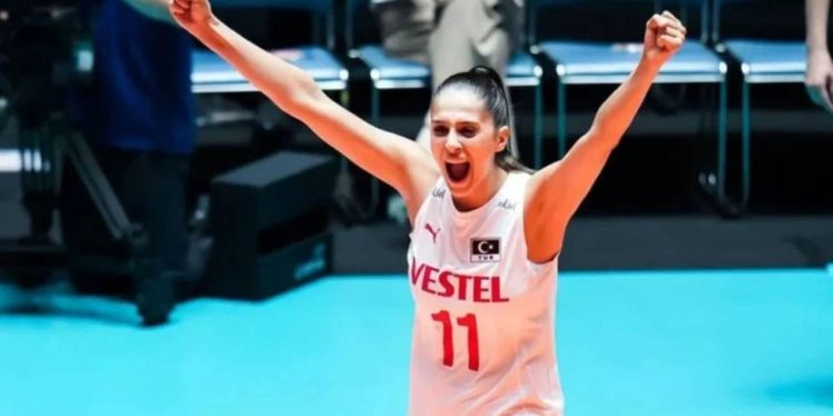 Milli voleybolcu, Japonya'daki depreme yakalandı