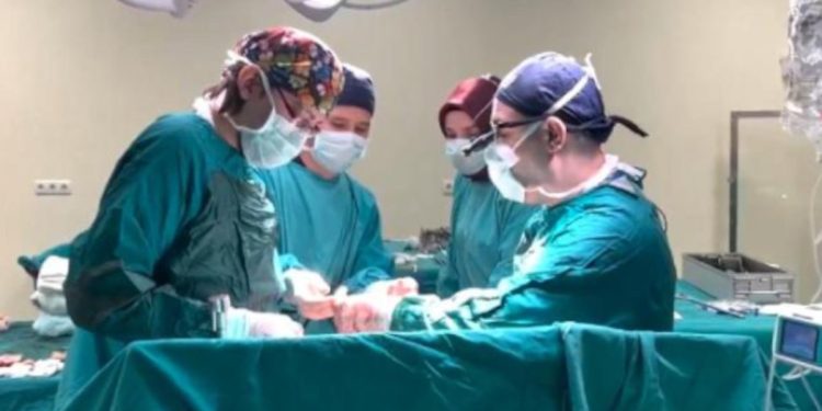 İlk 6’lı çapraz karaciğer nakli Malatya’da yapıldı
