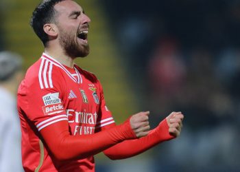 Orkun Kökçü takımını galibiyete taşıdı