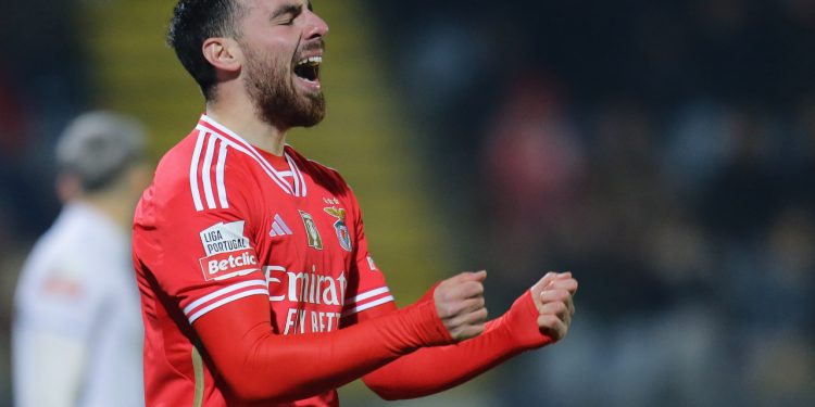 Orkun Kökçü takımını galibiyete taşıdı