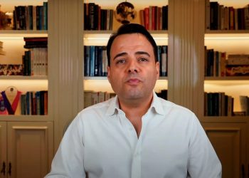 Özgür Demirtaş'tan Hafize Gaye Erkan'a tepki: Şu anki başkanın, yardımcısı olmasını tercih ederim