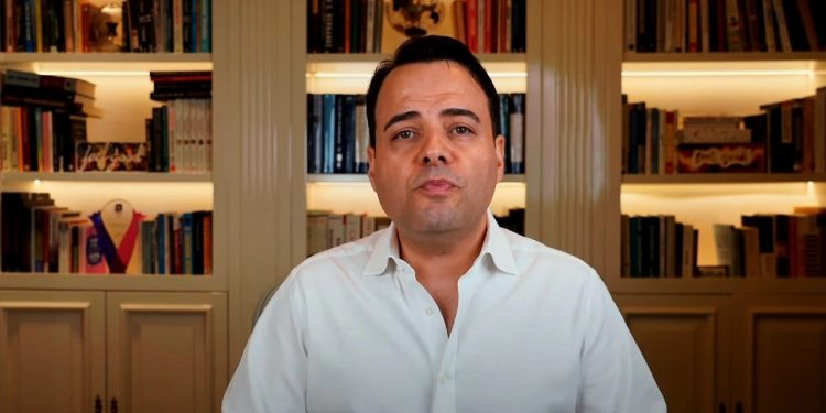 Özgür Demirtaş'tan Hafize Gaye Erkan'a tepki: Şu anki başkanın, yardımcısı olmasını tercih ederim