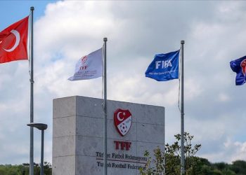 PFDK, 5 Süper Lig ekibine para cezası verdiğini açıkladı