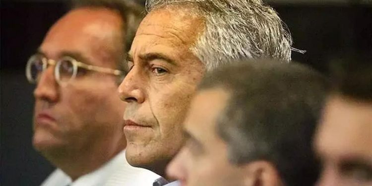 Prenslerden sanatçılara siyasetçilerden Mossad'a uzanan ifşaatlar: Milyarder Epstein dosyası