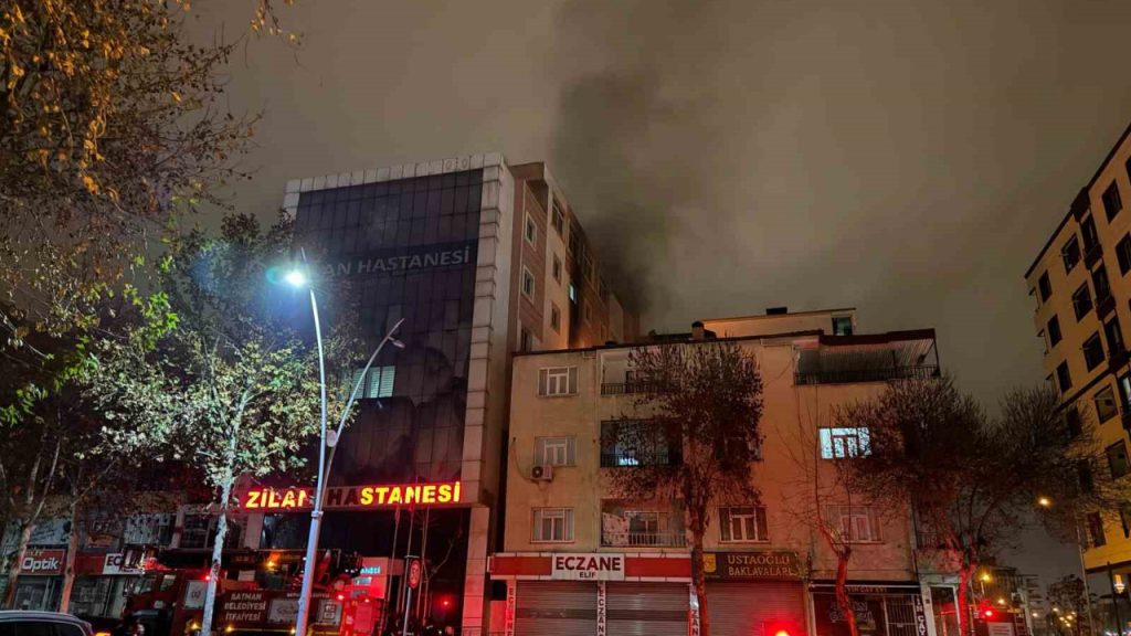 Psikiyatri hastası, hastanede kaldığı odayı ateşe verdi