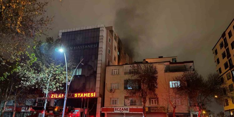 Psikiyatri hastası, hastanede kaldığı odayı ateşe verdi