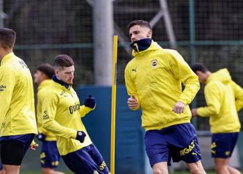 Rade Krunic, Fenerbahçe'ye transfer sürecini anlattı