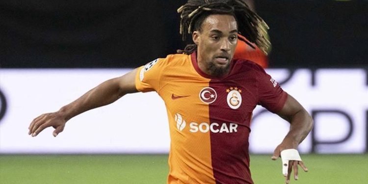 Sacha Boey yuvadan uçuyor